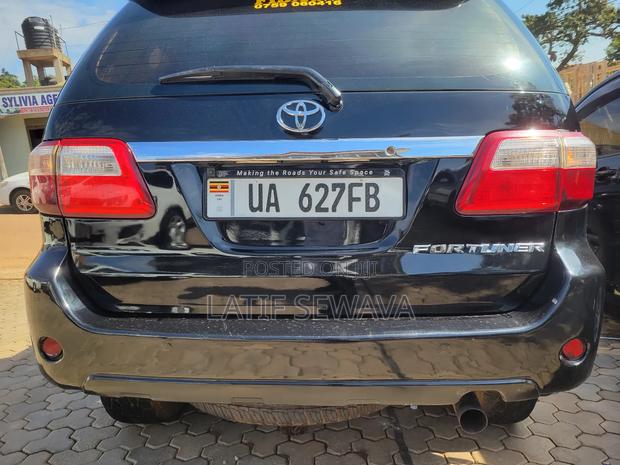 Toyota Fortuner 2.7 RWD 2008 Black