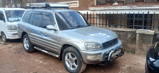 Toyota RAV4 Automatic 2000 Silver