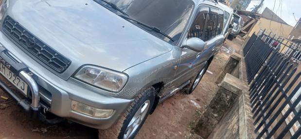 Toyota RAV4 Automatic 2000 Silver