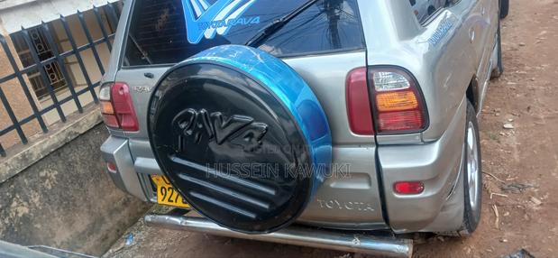 Toyota RAV4 Automatic 2000 Silver