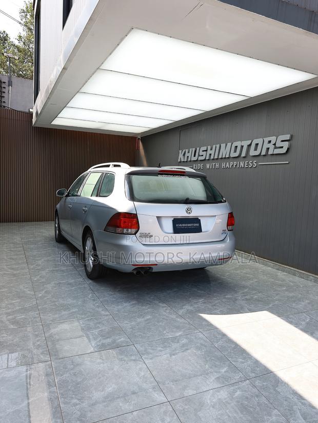 Volkswagen Golf 2011 Silver