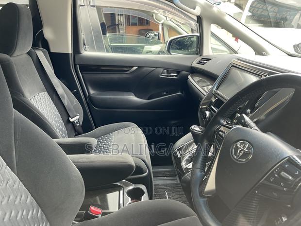 Toyota Alphard 2017 White