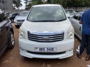 Toyota Noah 2011 White for sale