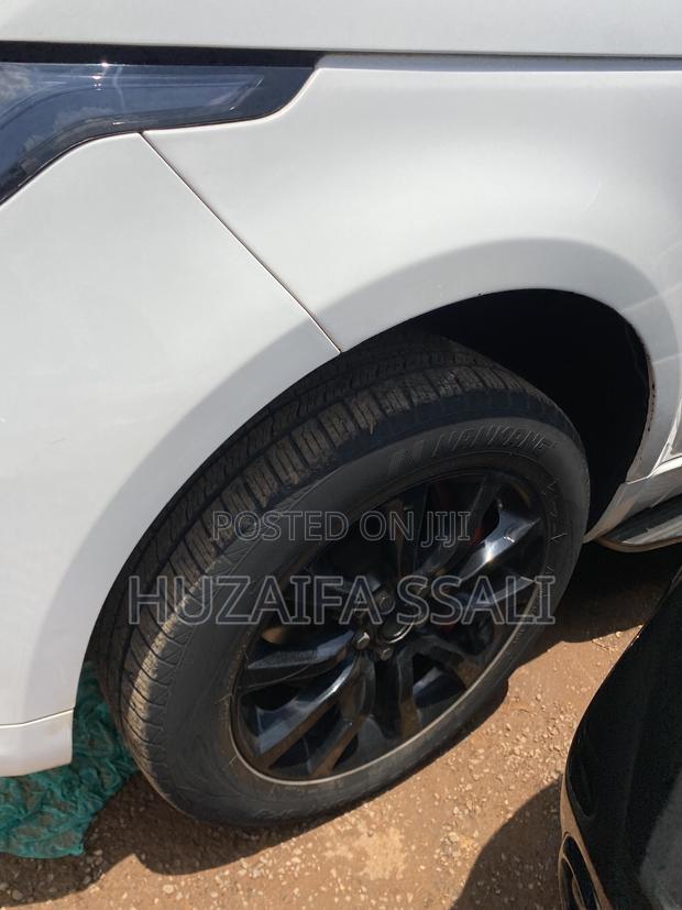 Land Rover Range Rover 2017 White