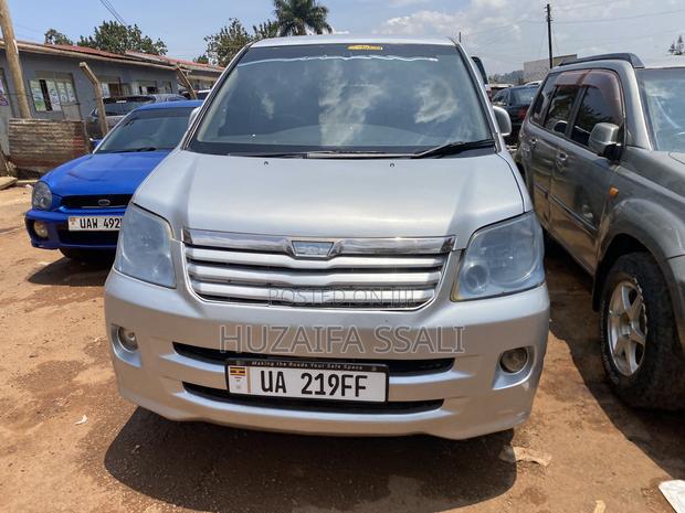 Toyota Noah 2007 Silver
