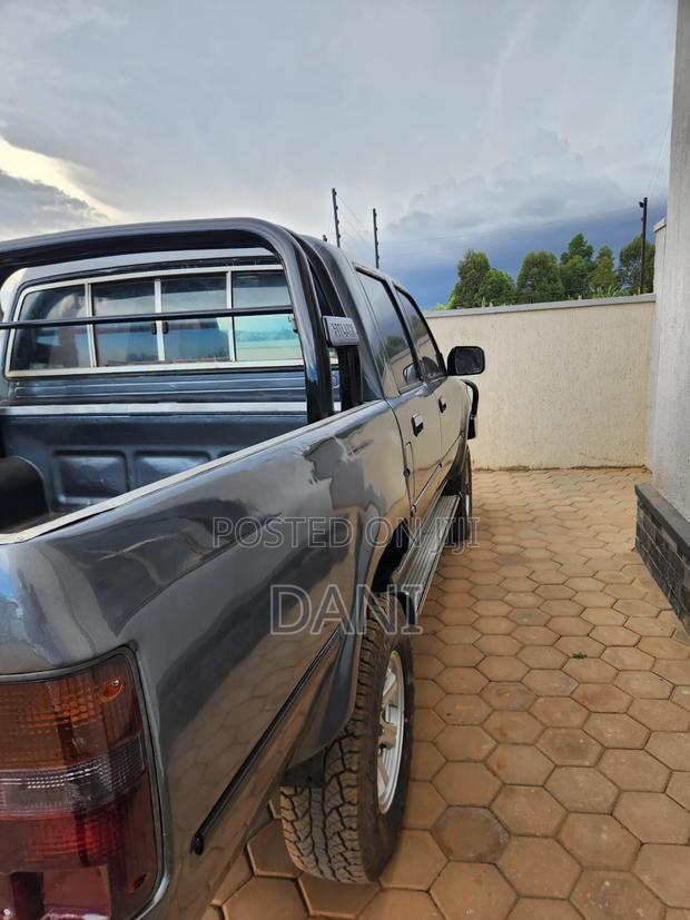 Toyota Hilux Surf 1996 Gray