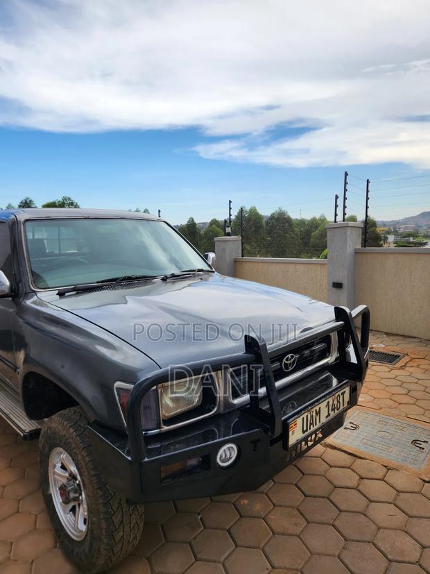 Toyota Hilux Surf 1996 Gray