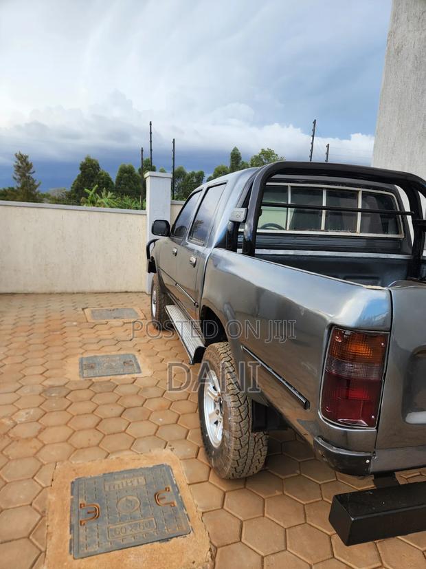 Toyota Hilux Surf 1996 Gray