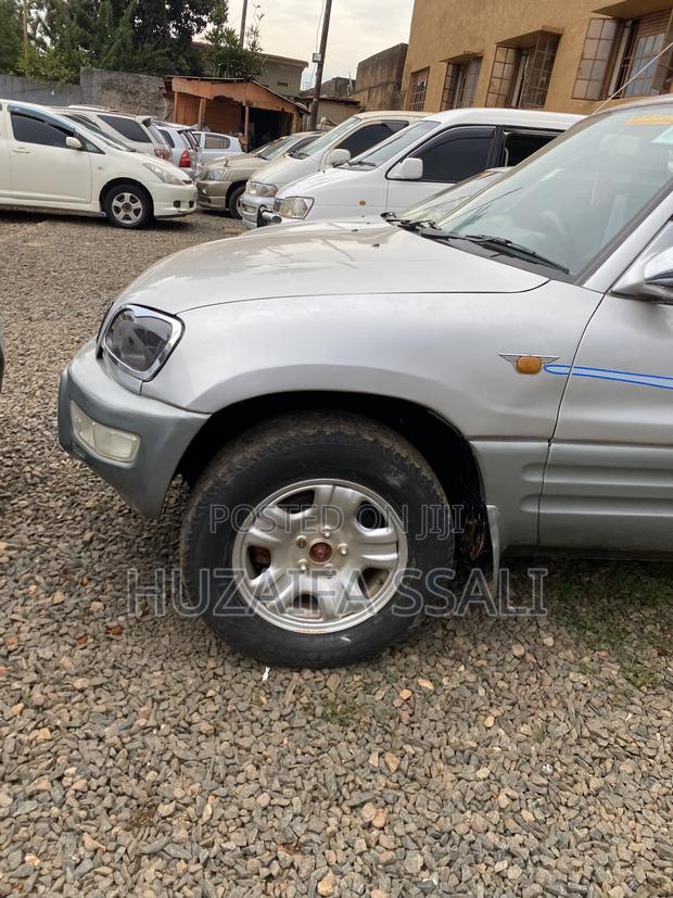 Toyota RAV4 2005 White