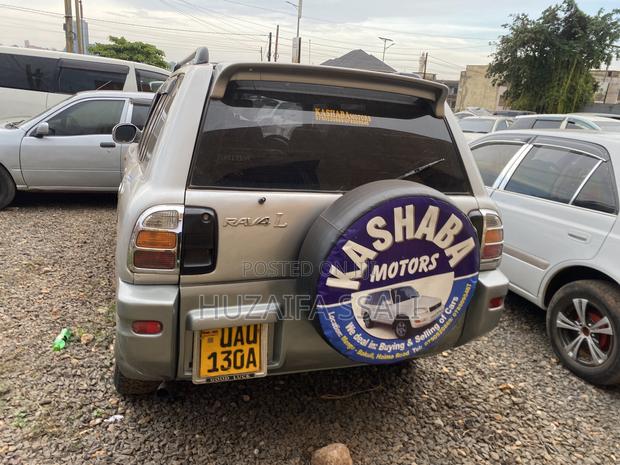 Toyota RAV4 2005 White