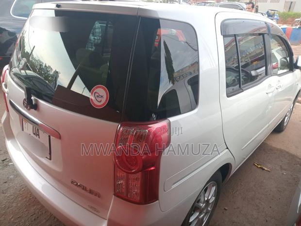 Toyota Raum 2011 White