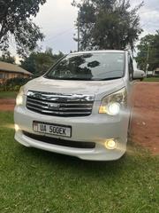 Toyota Noah 2.0 143hp FWD (7 Seater) 2011 White for sale