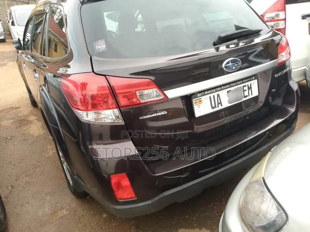 Subaru Outback 2.5i Premium CVT 2012 Brown