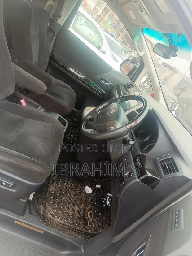 Toyota Vellfire 2018 White