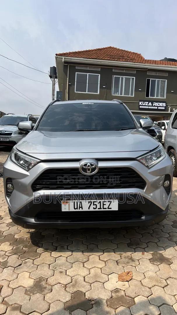 Toyota RAV4 2018 Silver
