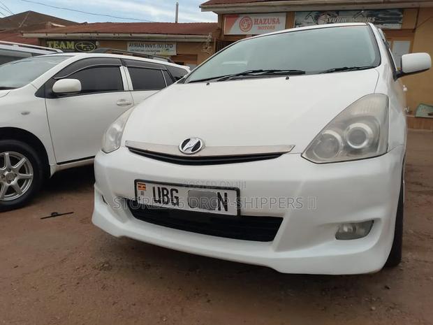 Toyota Wish 2006 White