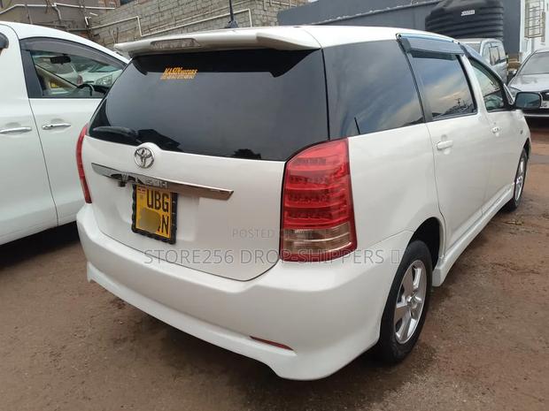 Toyota Wish 2006 White