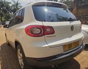 Volkswagen Tiguan SE 2010 White for sale