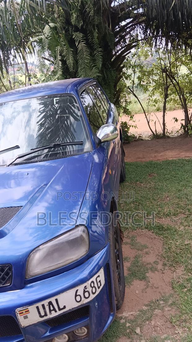 Toyota RAV4 1997 Blue