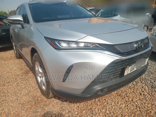 Toyota Harrier 2021 Silver