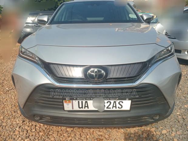 Toyota Harrier 2021 Silver