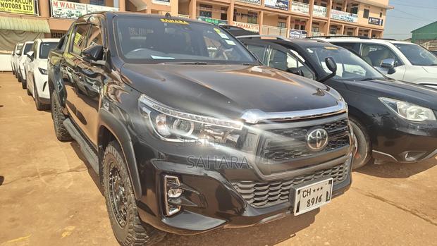 Toyota Hilux 2018 Gray