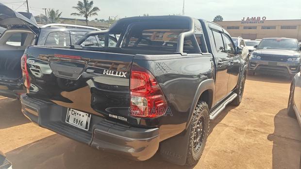 Toyota Hilux 2018 Gray
