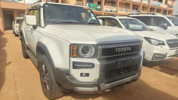 Toyota Land Cruiser Prado 2024 White