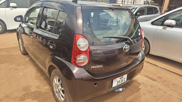 Toyota Passo 2011 Maroon