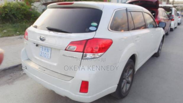 Subaru Outback 2012 White