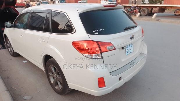 Subaru Outback 2012 White