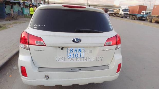 Subaru Outback 2012 White