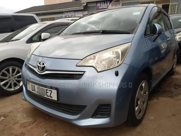 Toyota Ractis 1.3 FWD 2011 Blue