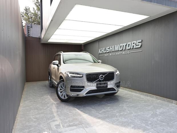 Volvo XC90 T5 Momentum AWD (2.0L 4cyl 8A) 2017 Beige