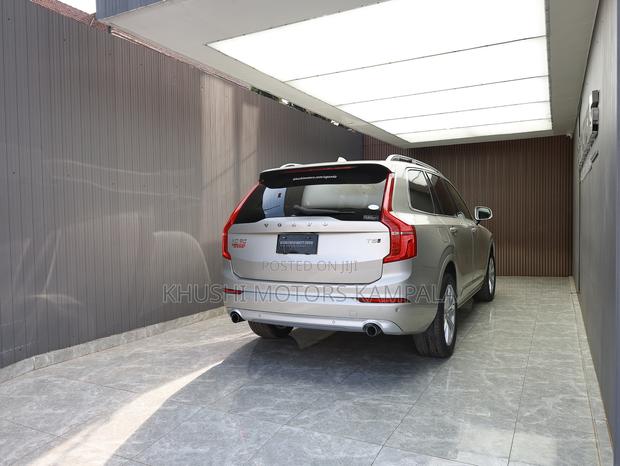 Volvo XC90 T5 Momentum AWD (2.0L 4cyl 8A) 2017 Beige