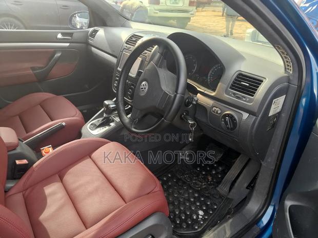 Volkswagen Golf 2005 Blue