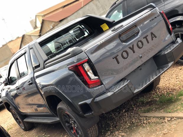 New Toyota Hilux Active (Diesel) 2026 Blue