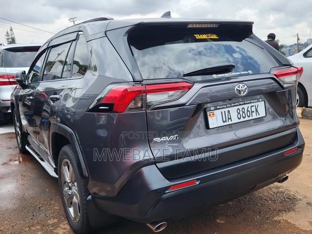 Toyota RAV4 2020 Gray