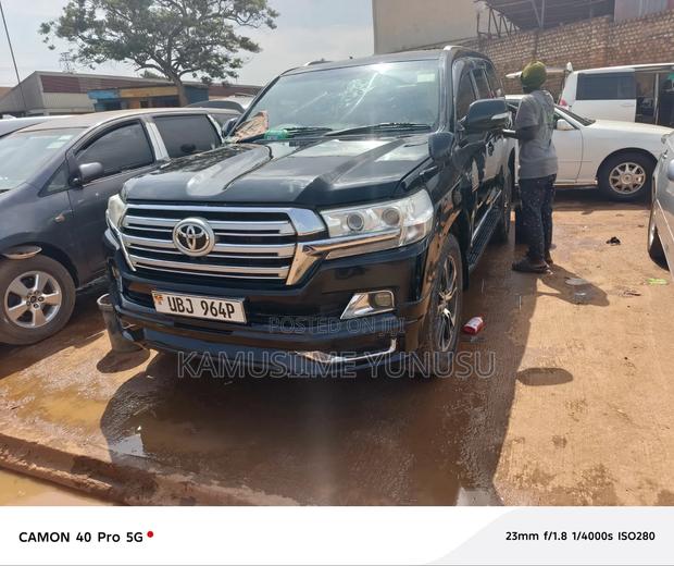 Toyota Land Cruiser 2014 Black