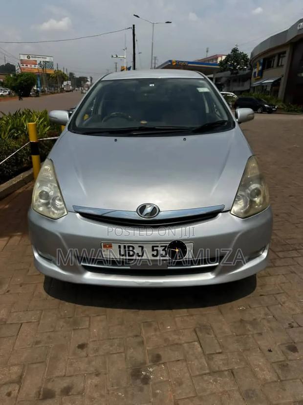 Toyota Wish 2007 Silver