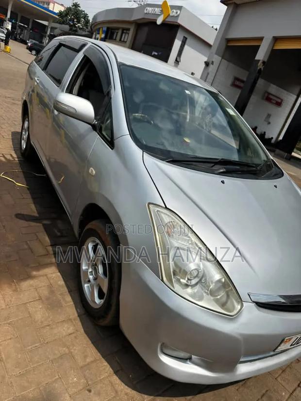 Toyota Wish 2007 Silver