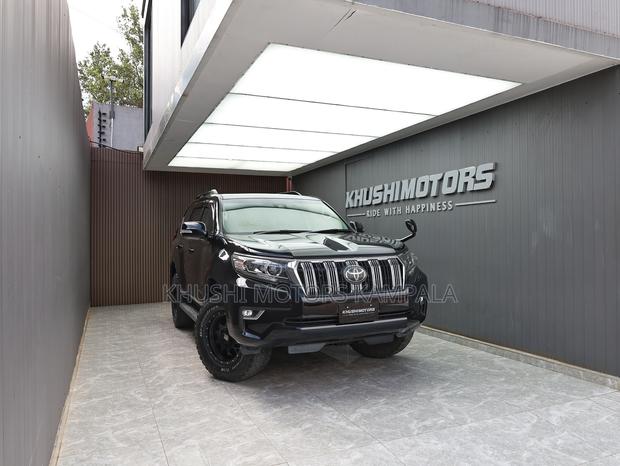 Toyota Land Cruiser Prado 2.8 2017 Black