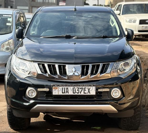 Mitsubishi L200 Double Cab 2.4 154hp 4WD 2019 Black
