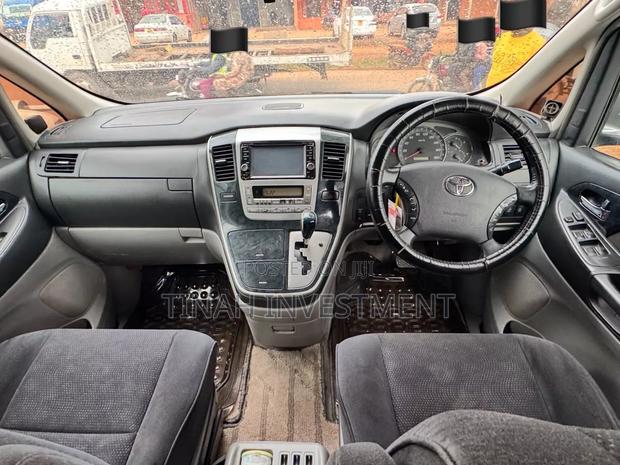 Toyota Alphard 2008 Silver