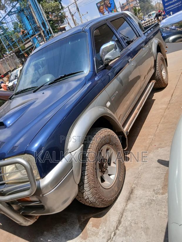 Mitsubishi L200 2002 Blue