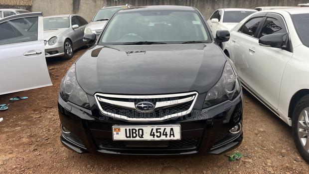 Subaru Outback 2010 Black