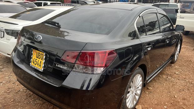 Subaru Outback 2010 Black