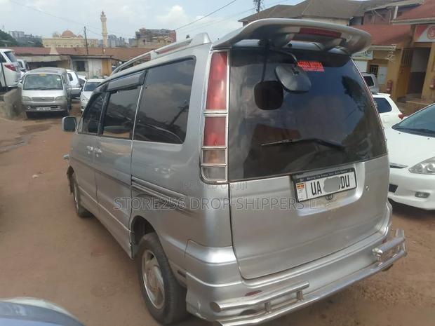 Toyota Noah 2.0 FWD (8 Seater) 2001 Silver