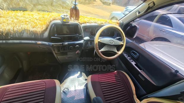 Toyota Noah 2.0 AWD (8 Seater) 2005 Silver