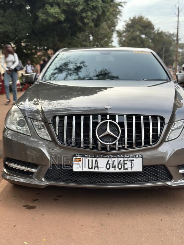 Mercedes-Benz E250 2012 Gold